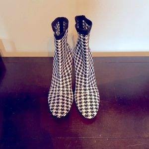 Houndstooth Booties